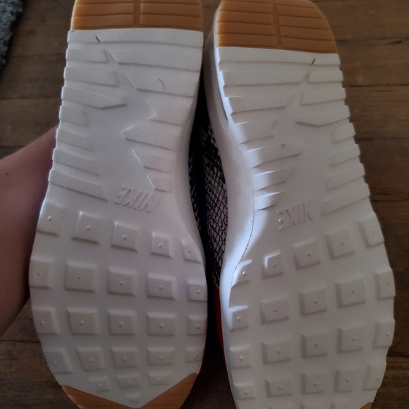 Nike WMNS Air Max Thea LX “Snakeskin” Python 88120 - Picture 6 of 7